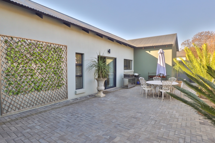 To Let 4 Bedroom Property for Rent in The Coves North West
